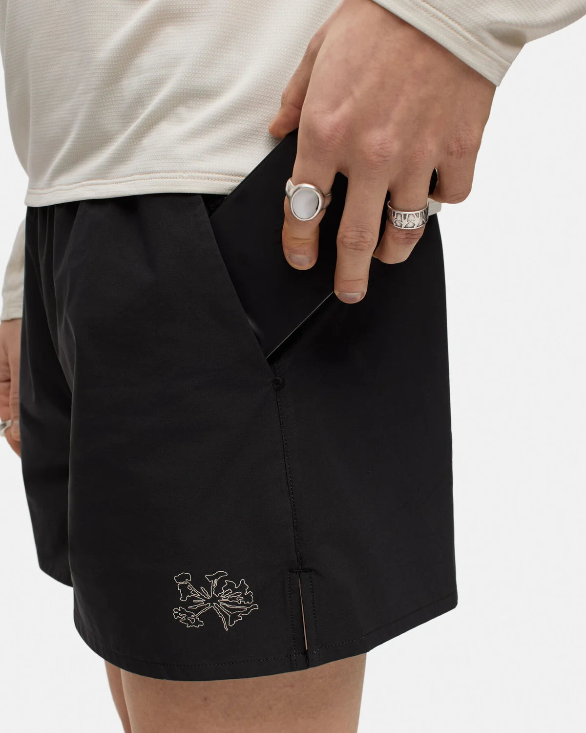 PORTAL MARKA LINER SHORT / BLACK BEAUTY