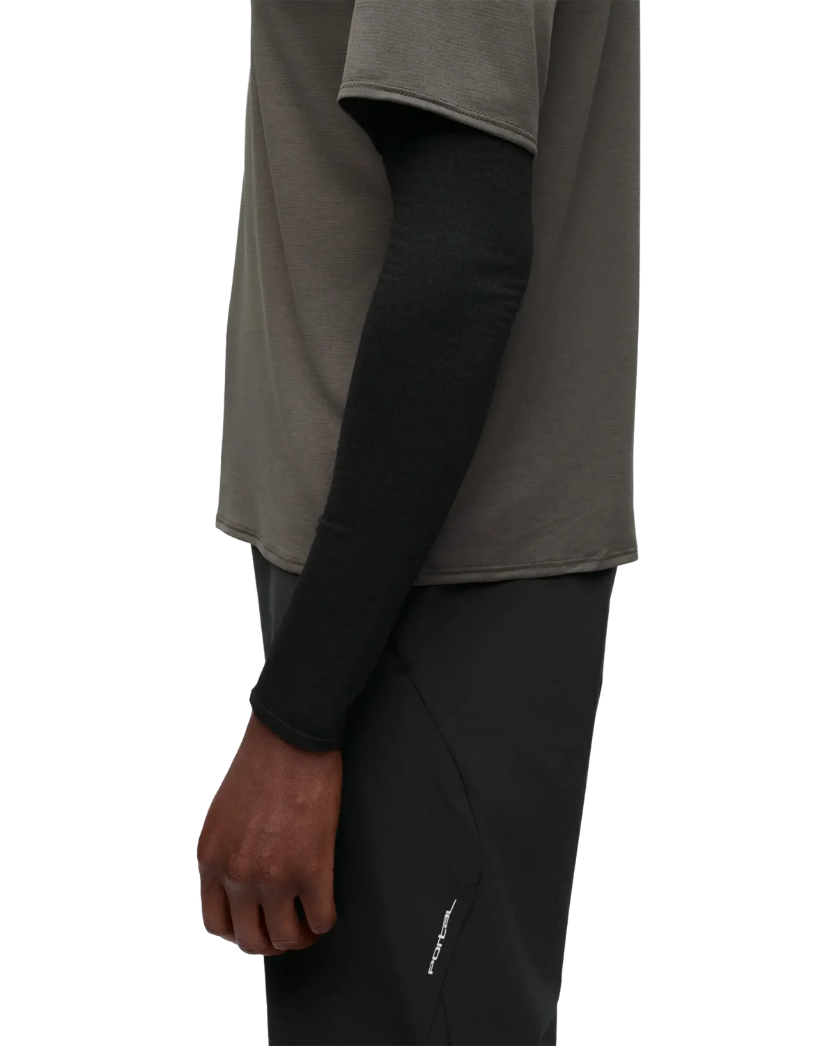 PORTAL DRIFT MERINO ARMWARMER/ BLACK BEAUTY